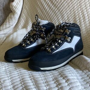 Timberland Men’s Euro Hiker Boot (Sz 9) Navy & White Suede